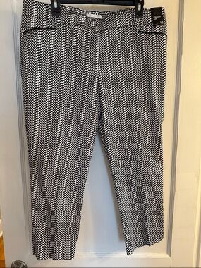 New York and Company polka Dot Capri
